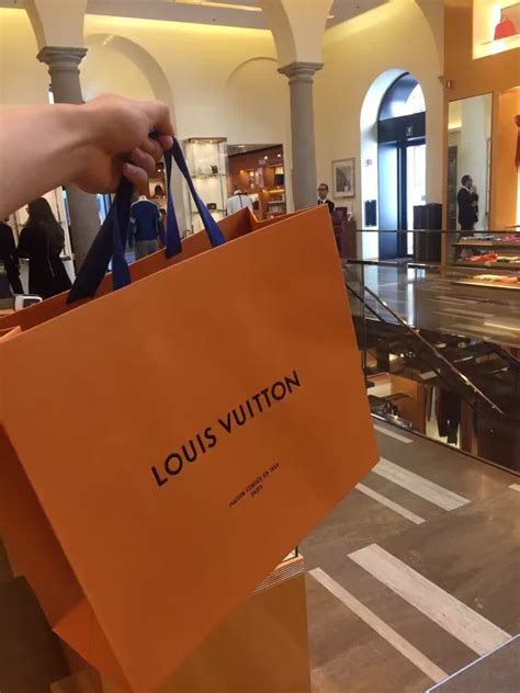 buying a louis vuitton bag in aruba|renaissance aruba mall.